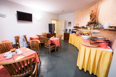Hotel Melantrich - hotel breakfast